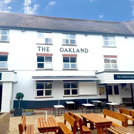 The Oakland Hotel Отели в г. Челмсфорд
