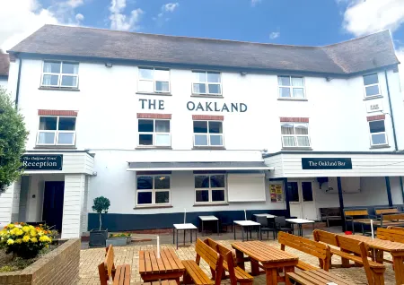 The Oakland Hotel Отели рядом с достопримечательностью «CN Koi - based at Claremont Garden Centre, Bryants Lane, Maldon Road, Woodham Mortimer. CM9 6TB»