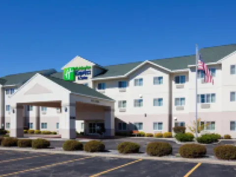 Holiday Inn Express & Suites STEVENS POINT by IHG Hotels in Stevens Point