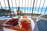 San Simeon Beachfront Apartments Tugun