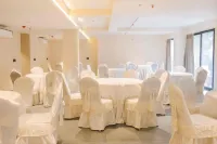Vilmaris Luxury Hotel in Calangute - breakfast