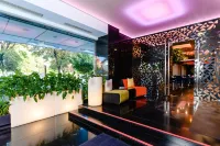 Plaza V Executive Hotel - Gym