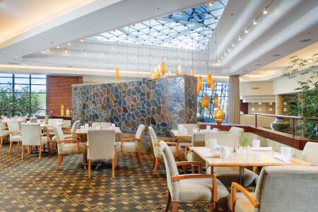 DoubleTree by Hilton Denver-Aurora Отели рядом с достопримечательностью «Парк штата Черри Крик»