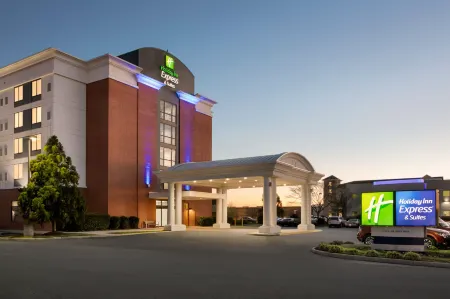 Holiday Inn Express & Suites NORFOLK AIRPORT by IHG