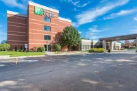 Holiday Inn Express Naperville Hotels in Naperville
