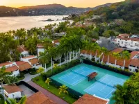 Thompson Zihuatanejo, A Beach Resort by Hyatt Hotels in Zihuatanejo
