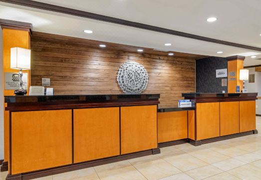 4. 페어필드 인 &..