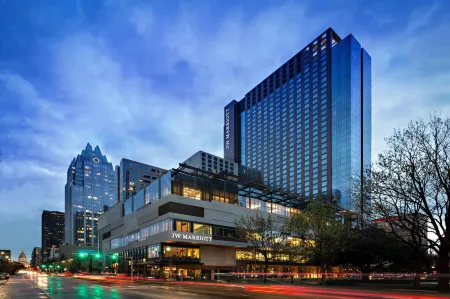 JW Marriott Austin Отели рядом с достопримечательностью «Университет Техас в Остин»