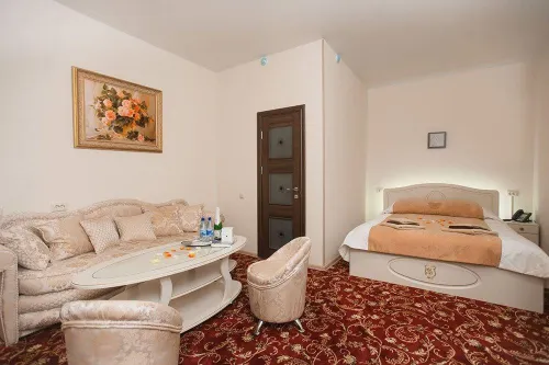 Hotel Tria