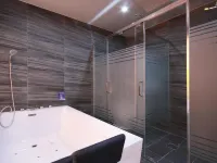 Jade Hotel Hotel in zona Dolmen di Eonyang