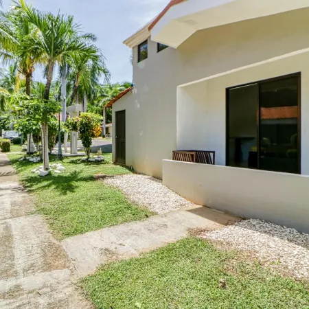 Studio w/ Resort-Style Pool, Walk to Beach!