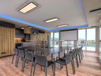 Oasis Appart - Wohnen in Dresden - Netflix - Tiefgarage - Dachterrasse Hotels near Schönfeld-Weißig