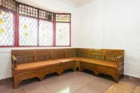 RedDoorz Near Universitas Pamulang