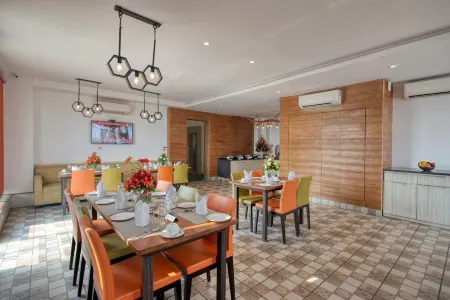 Hotel Deep Clarks Inn Lucknow Отели в г. Рендуа Палхэри