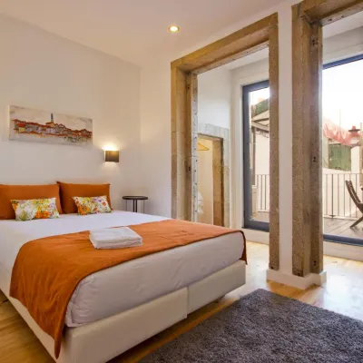 ماي ستاي بورتو بولهاو Hotels near بونفيم