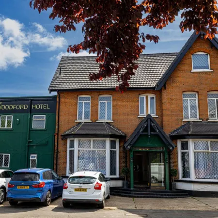 Woodford Hotel