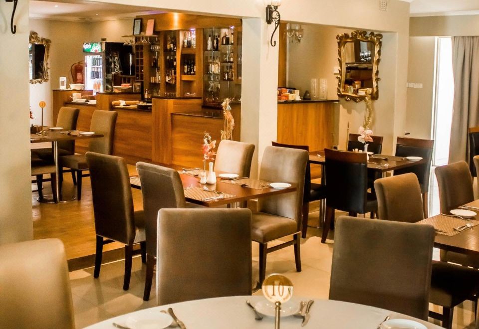 3. 로터스 바이 세..