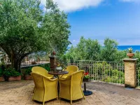 Donnasilia Hotels in Centola