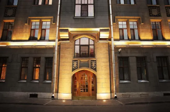 Lancaster Court Hotel