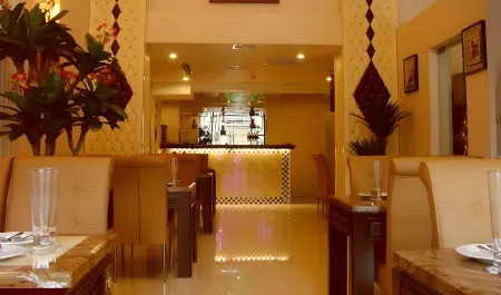 Fortune 1127 - Central Hotel