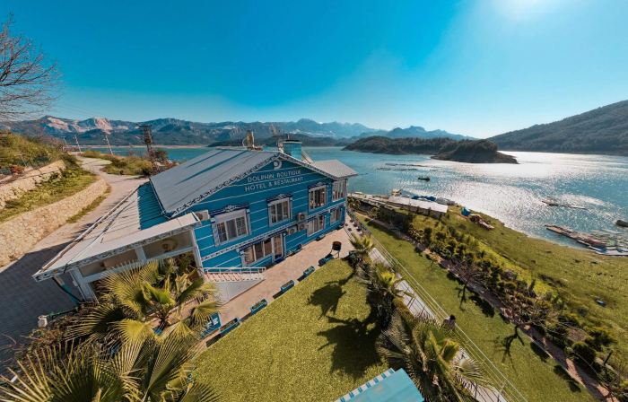 Dolphin Boutique Hotel & Restaurant