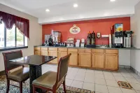 Super 8 by Wyndham Crystal Lake Hotels in Algonquin Township