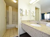 Econo Lodge Oklahoma City Northeast Hoteles cerca de Parque temático Frontier City