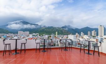 Minh Tuyet Luxury Hotel