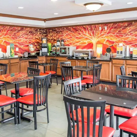 Quality Inn Cedar Rapids South