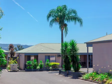 Balan Village Motel Отели в г. Меру Медоу