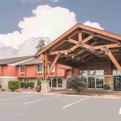 La Quinta Inn by Wyndham Bend Hotel Exterior