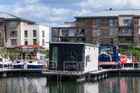 L'Escale Royale Isle Adam Hotels in Meru