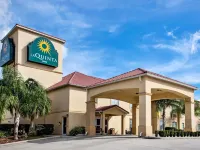 La Quinta Inn & Suites by Wyndham Morgan City Hotels in Patterson