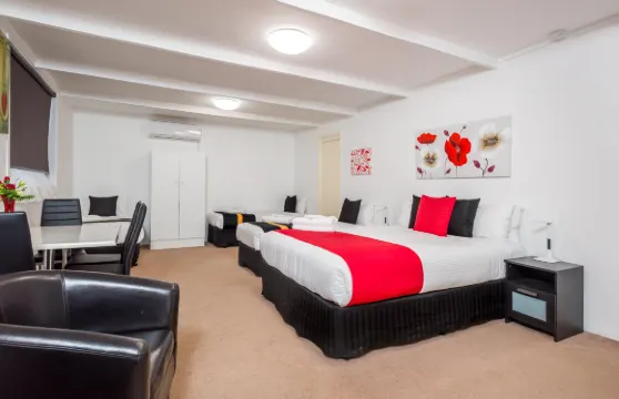 尤羅亞汽車旅館