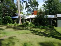Clarendon Chalets Hotels in Ob Flat