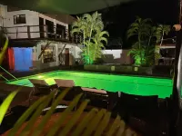 Parrot Resort Moalboal - Rooftop Pools