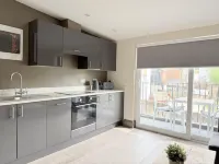 Cosy One Bedroom Apartments with Free Evening Parking - Apartments