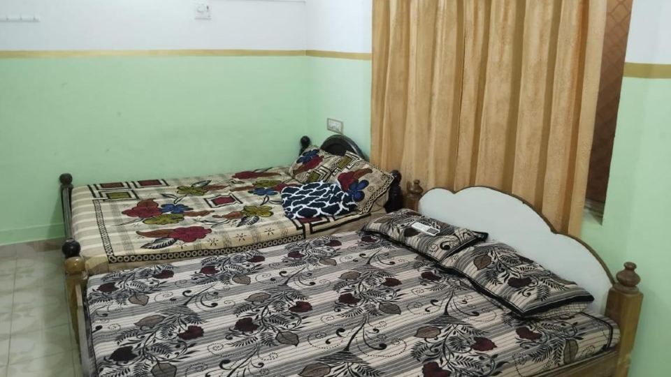 Full Moon Guest House