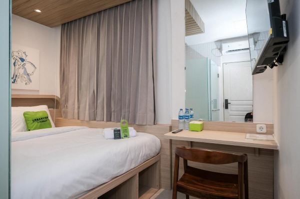 Urbanview Wisma Brawijaya Surabaya Hotels in Wonokromo
