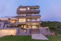 Suramya-A Luxury Boutique Hotel - インフィニティプール