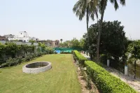 Samriddhi Banquet Garden & Resorts - parking