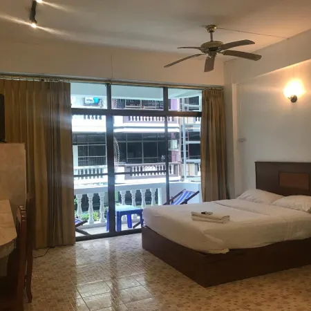 Jellyfish Hostel