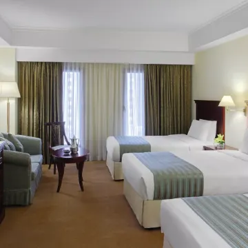NEW MADINAH HOTEL by IHG Отели рядом с достопримечательностью «Кладбище Баки»