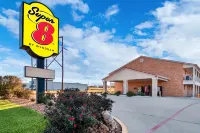 Super 8 by Wyndham Pleasanton Hotels in Pleasanton