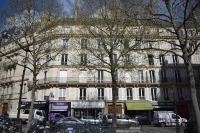 Paris Square - Bed and Breakfasts