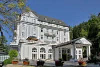 Esplanade Spa and Golf Resort Hotel a 