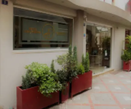 Hotel King Pyrros Отели в г. 