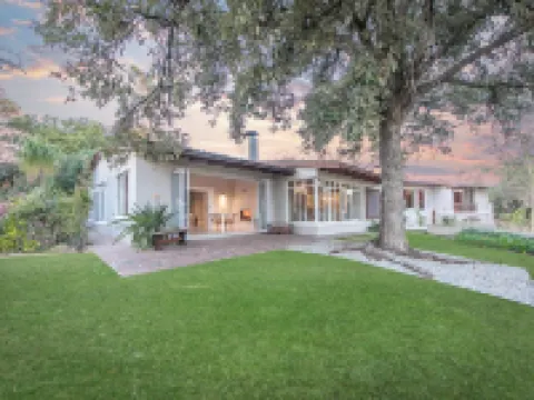 Amberhall Guesthouse โรงแรมในแรนด์เบิร์ก