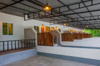Phangnga Keeree Resort & Gallery - Parkplatz