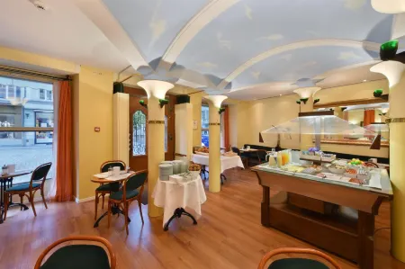 Altstadt Hotel Krone Luzern Отели рядом с достопримечательностью «Часовенный мост»